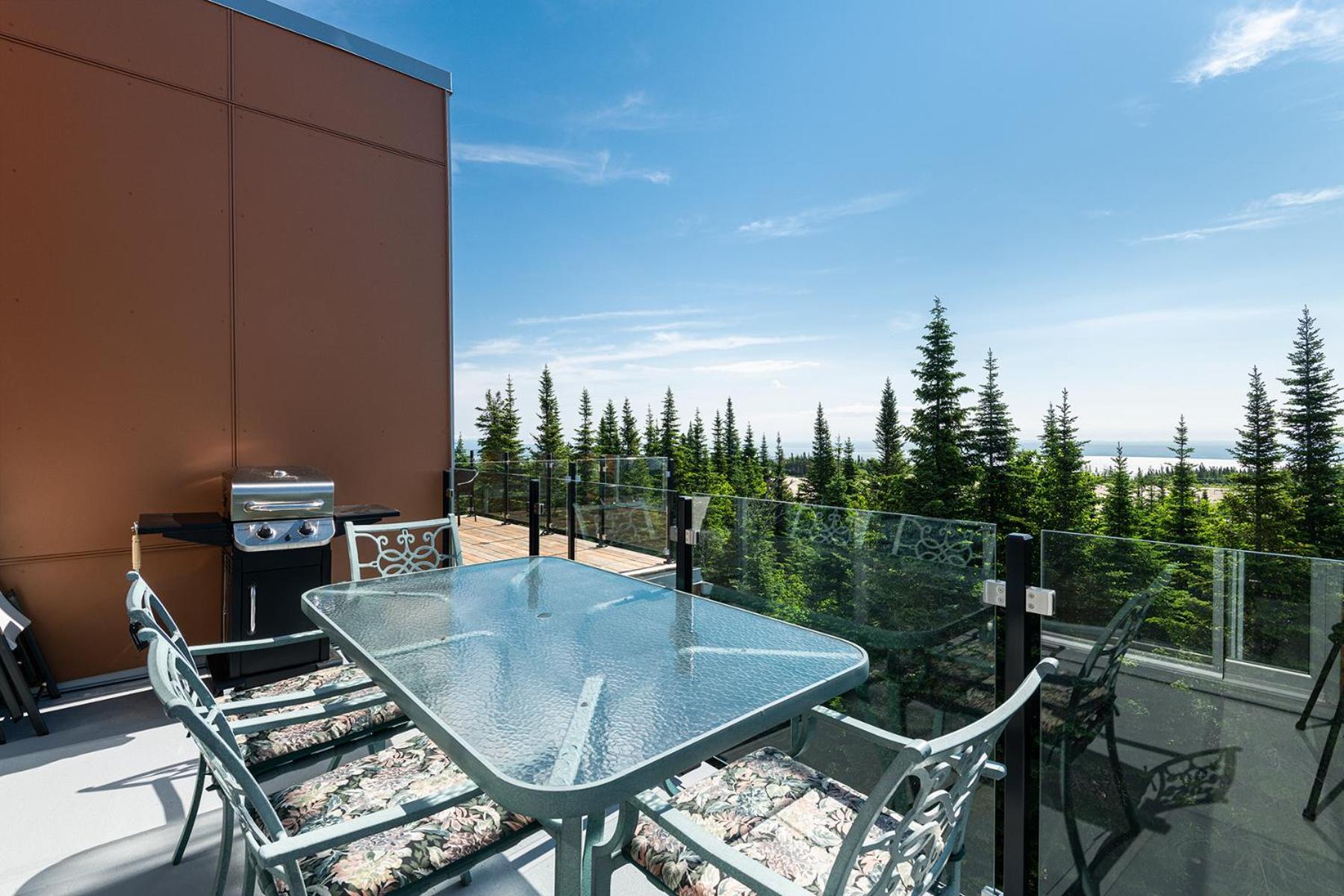 Les Chalets Du Massif De Charlevoix Petite-Riviere-Saint-Francois Rom bilde